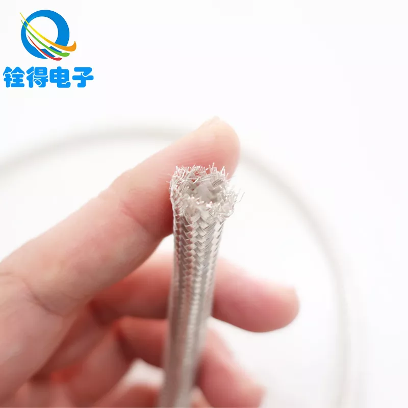 صنعتی ایپلی کیشنز کے لئے بریٹڈ تانبے کی ٹیوب کو ایک قابل اعتماد حل بنا دیتا ہے